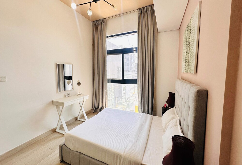 OYO HOME 1366 Standard One Bedroom Jvc