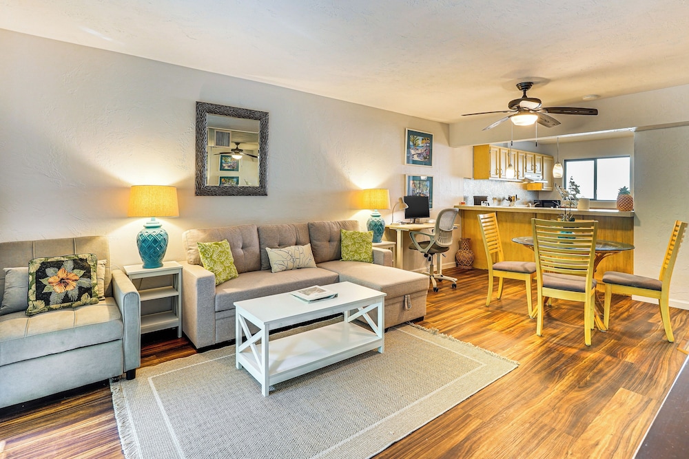 < 1 Mi to Magic Sands Beach: Condo w/ Pool Access!