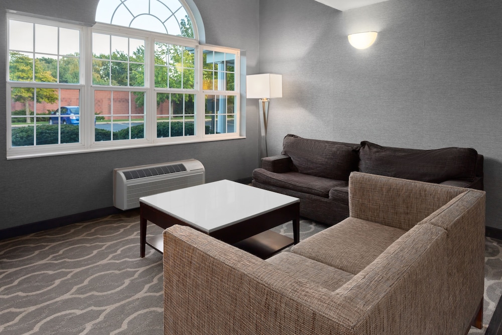 Mount Pleasant Vacations - Americas Best Value Inn Suites Racine - Property Image 31