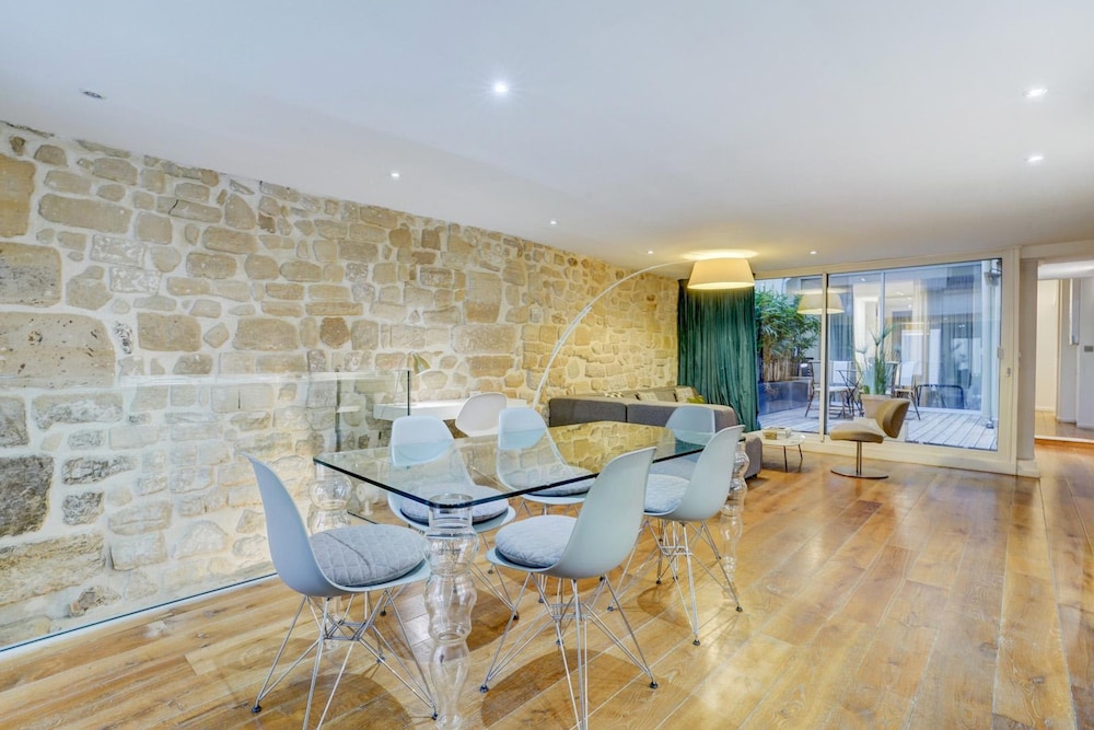 Jardin Priv Gorgeous 3 Bed House in Le Marais