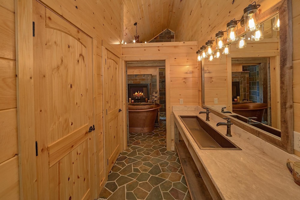 Big Sky Lodge Apartment 2