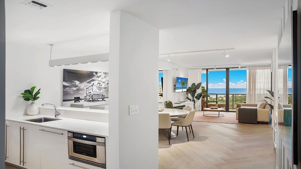Luxury Vacation Rentals in South Beach by LRMB
