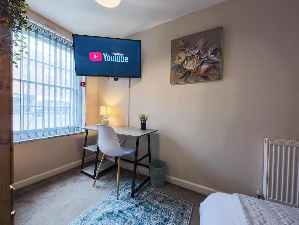 Casa Botique - Close To Gunwharf