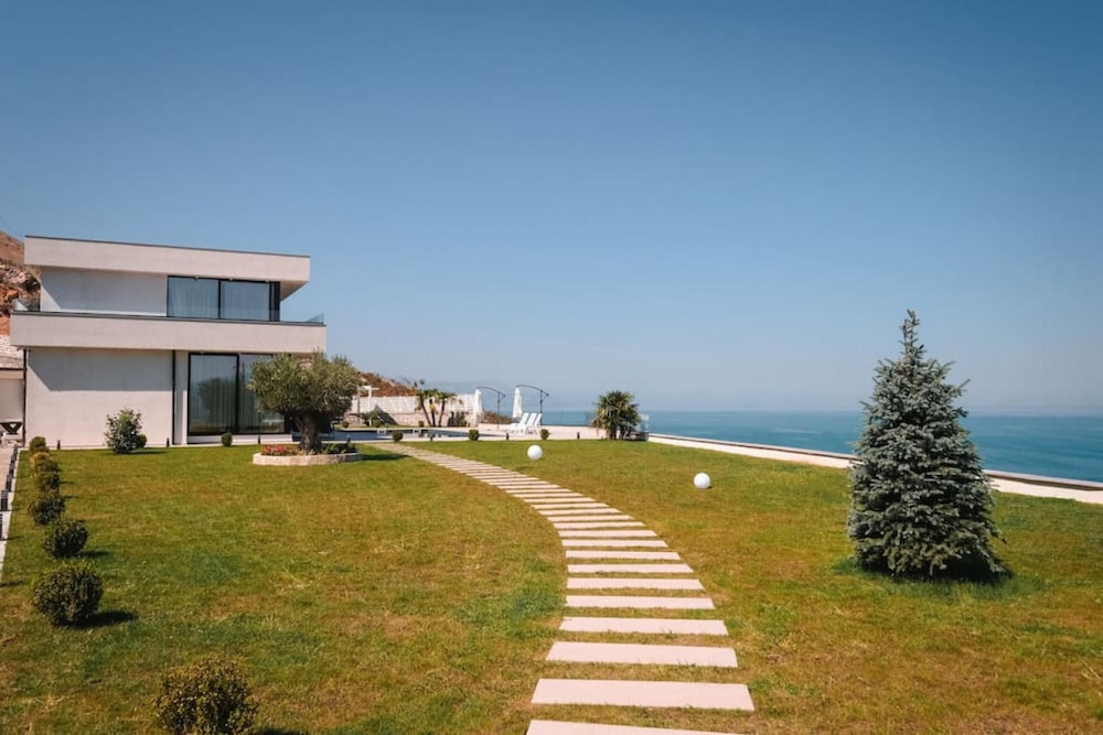 The Panoramic Villa in Shkod r