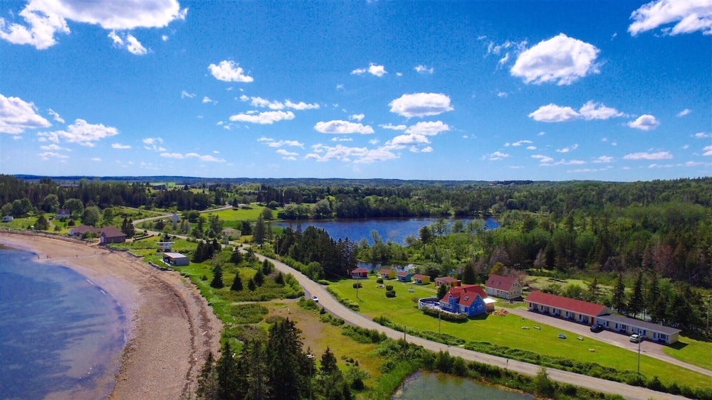 Atlantic View Motel and Cottages