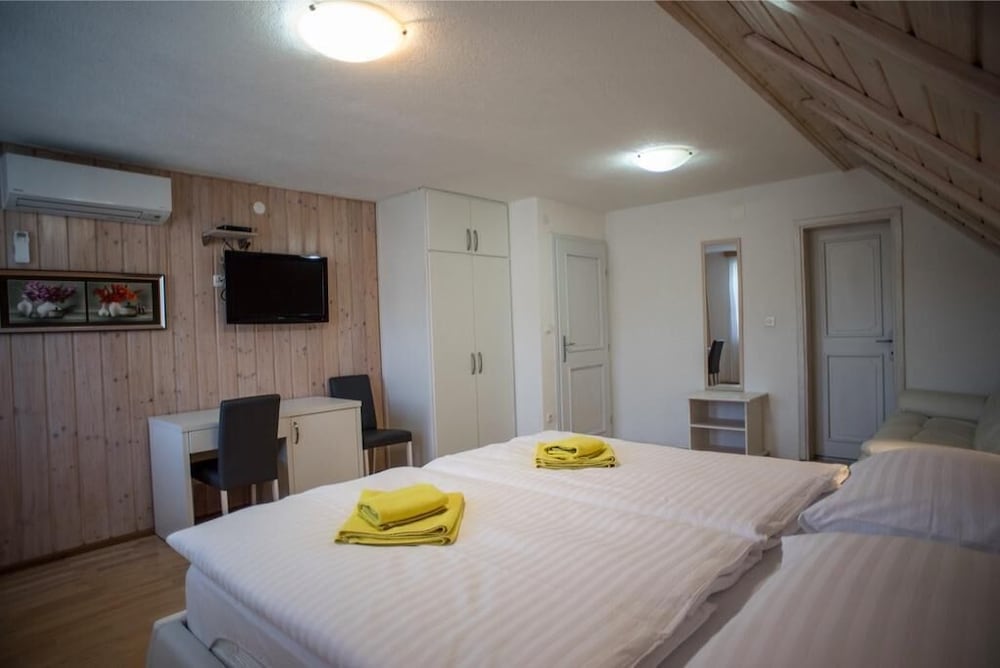 Villa Lika Annex