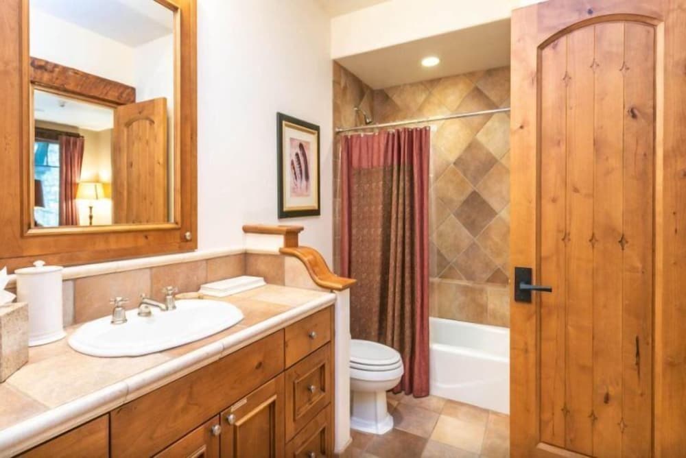 Vail_gore_creek_bergrose_5bd