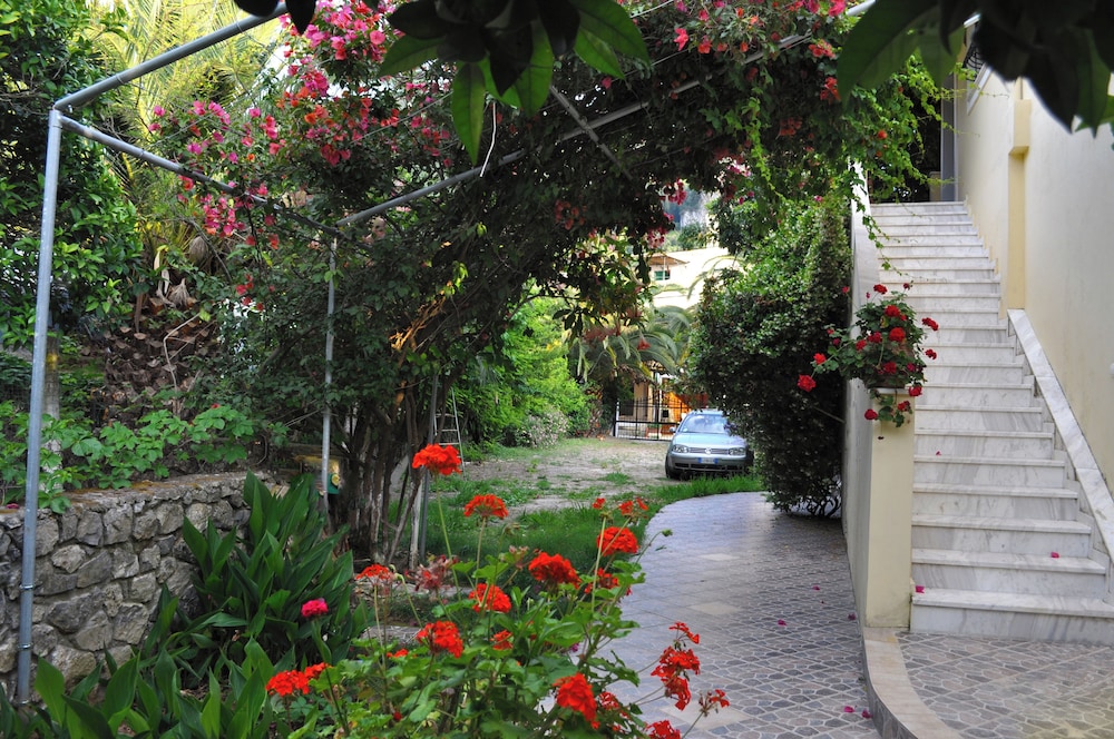 Holiday House Litsa 50 Metres From Agios Gordios Beach