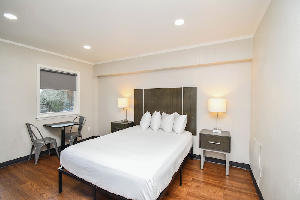 Settle Inn