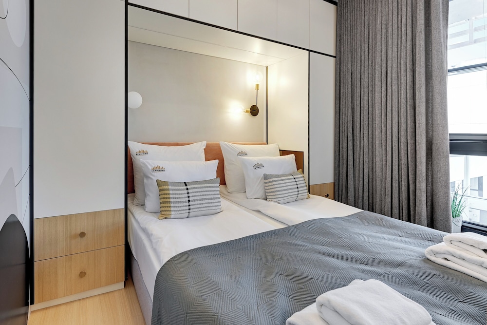 Doki Living - Foodhall & Parking by Downtown Apartments