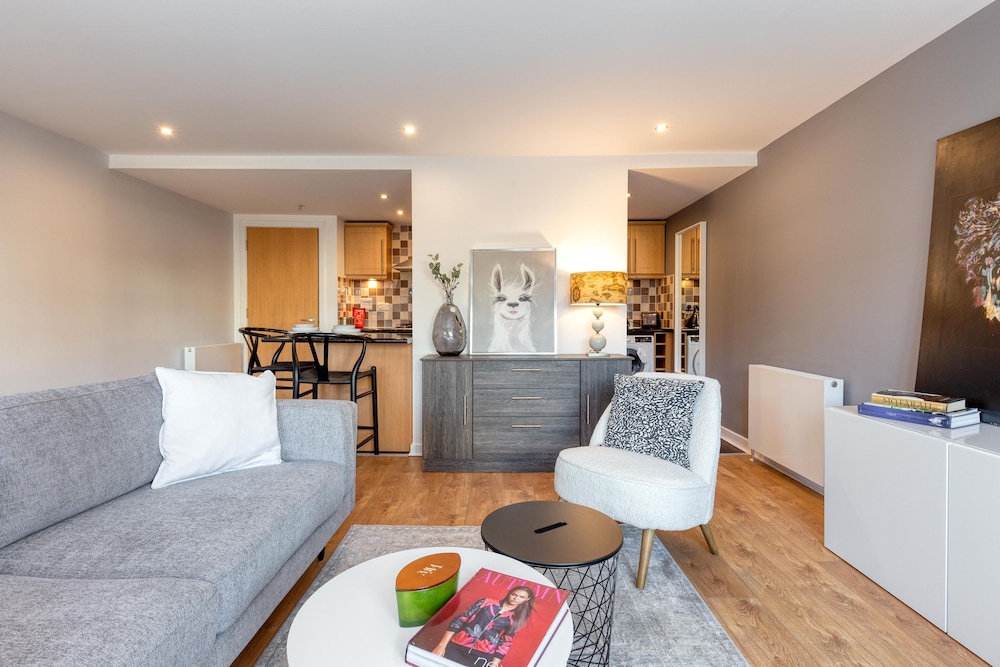 Executive 7 Apartments