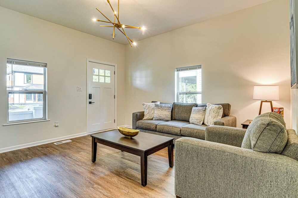 2 Mi to Mass Ave: Indianapolis Townhome Near Parks
