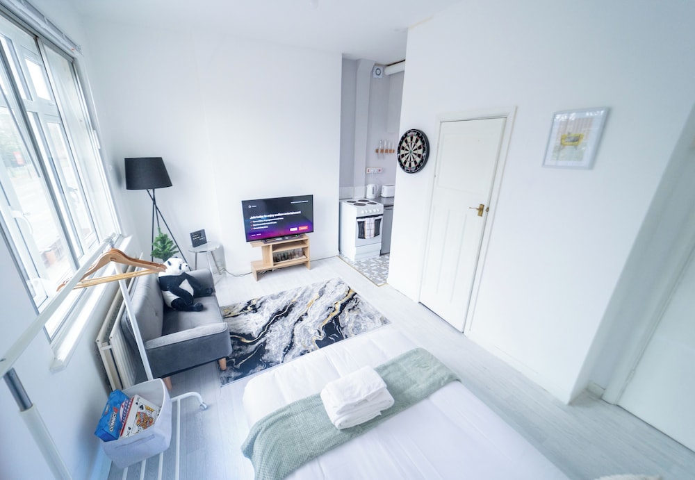 Solo Stay Contractor Pad Near New St Station