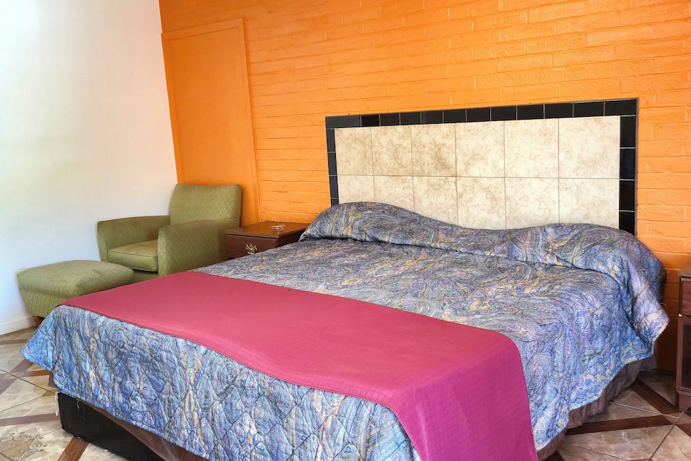 Way Side Inn by Hotel O Dallas near Fair Park Downtown
