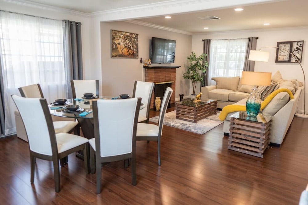 Tranquil 2BR Home in Beautiful Neighborhood P24