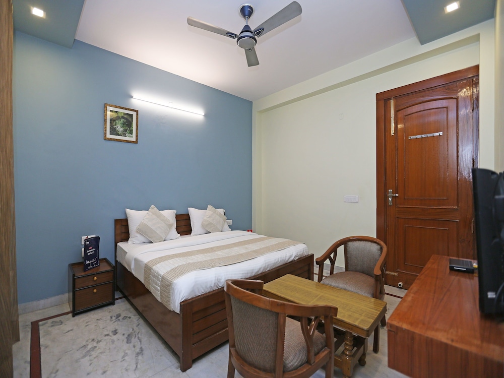 OYO 9581 Green Residency