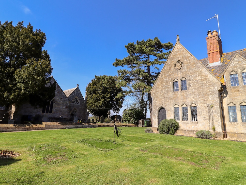 The Alms House West