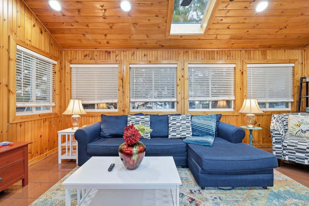 Minutes To Rehoboth Beach And Lewes Beach 3br Home 3 Bedroom Home