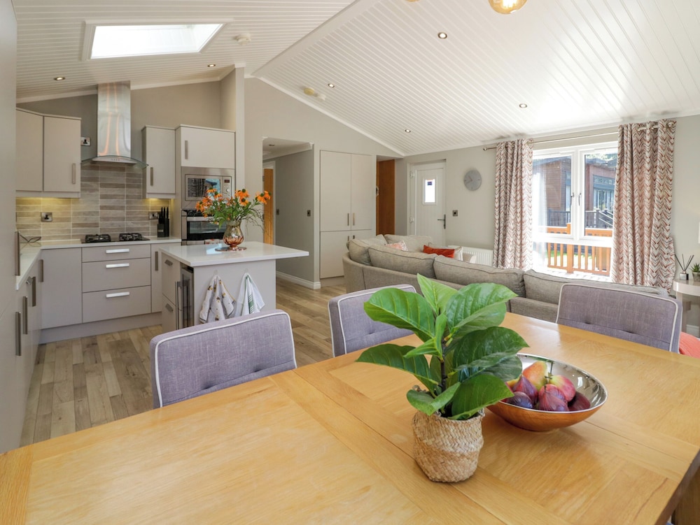 Waterside Lodge