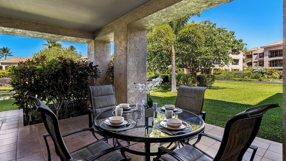 Spacious Hawaiian Unit w/ Lagoon View - AC & Wifi - Vrkcv