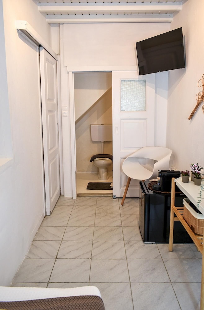 Whitelist Studio 2 in Mykonos Town view 5
