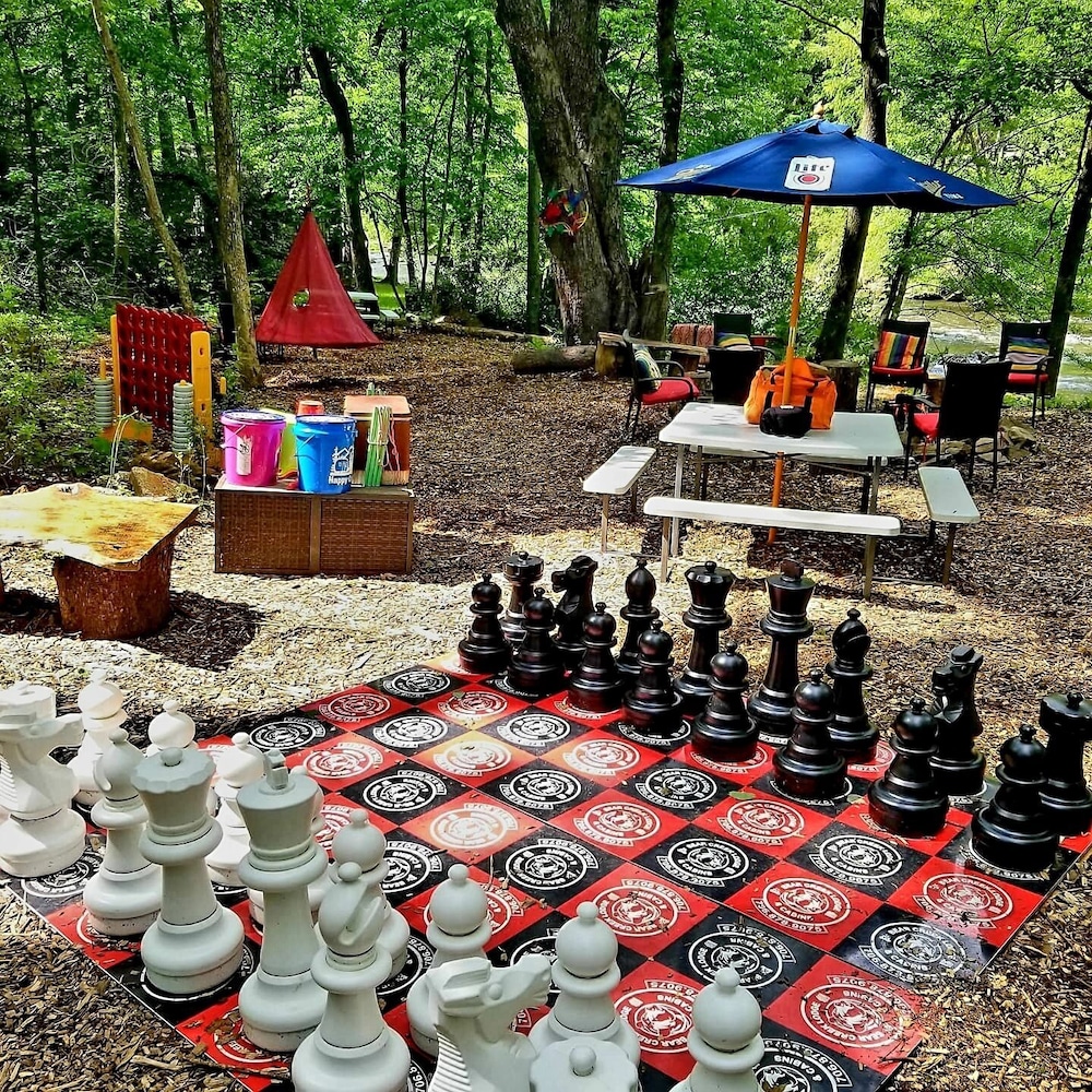 Bear Creek Lodge and Cabins in Helen Ga - Pet Friendly, River on Property, Walking Distance to downtown Helen