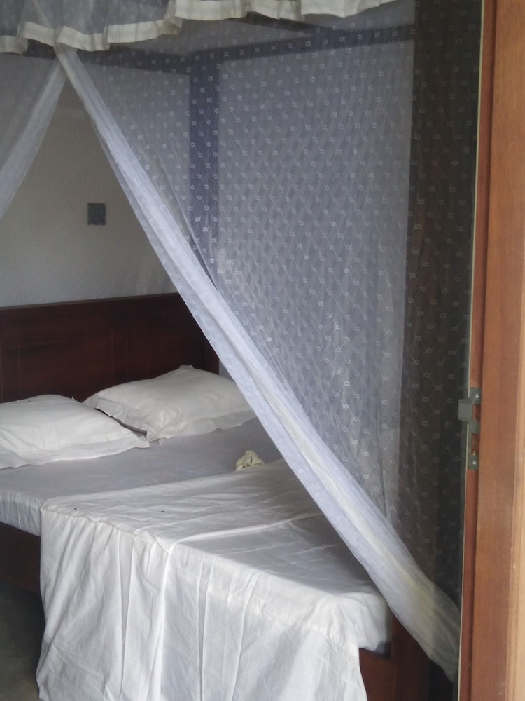 Field island villa Ahangama view 2