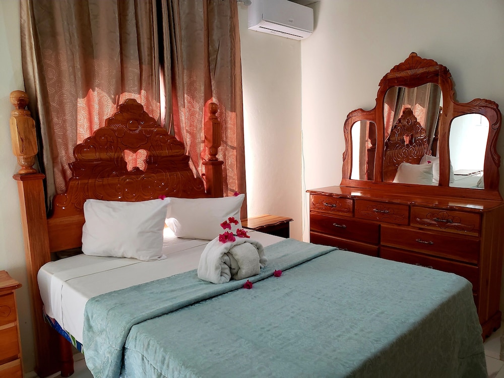 Chateau's Tranquil Apartments