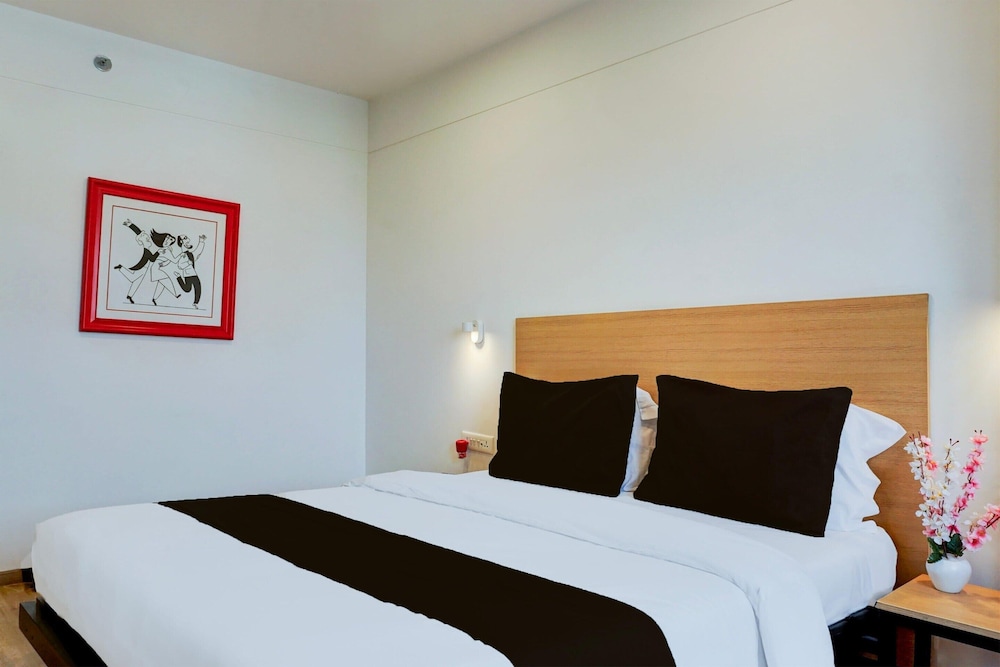Cozy Deluxe Stays at Balewadi Pune