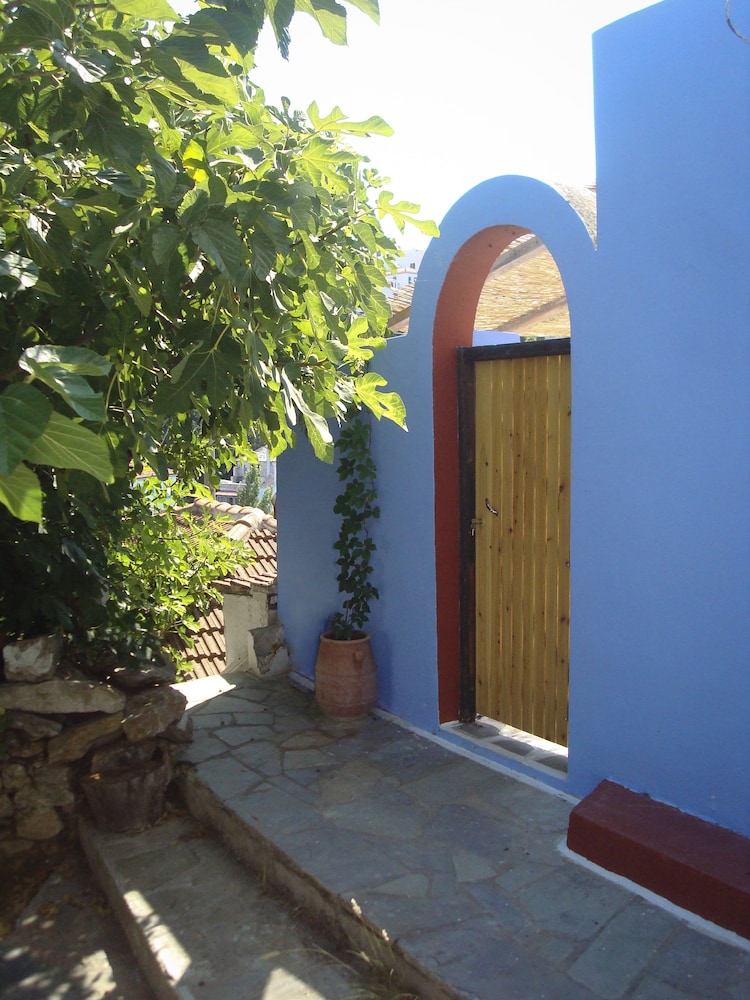 Asteri Apartments