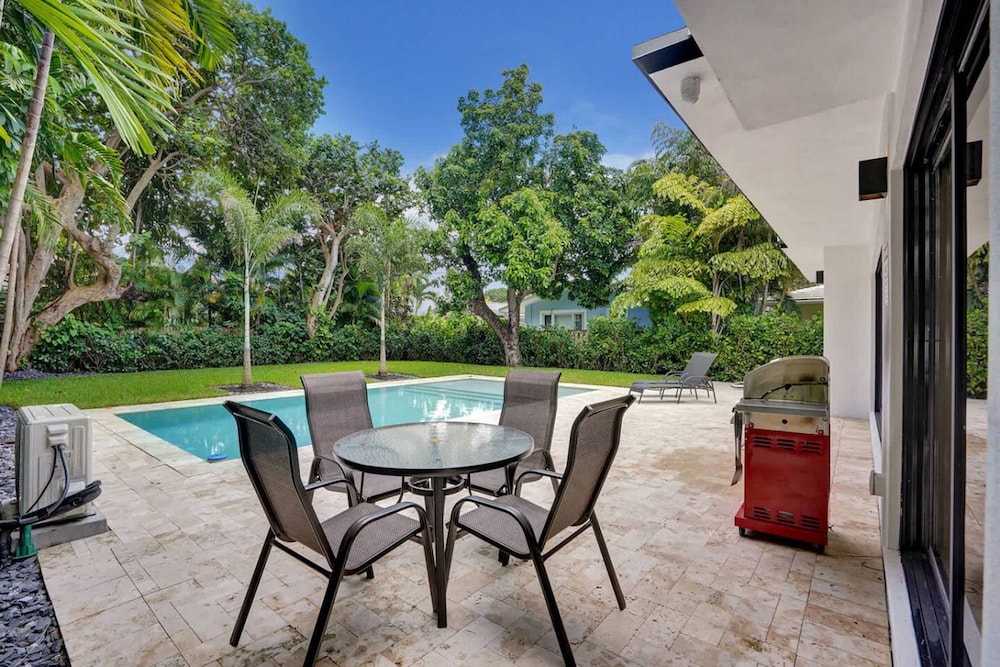 Hibiscus House in Fort Lauderdale