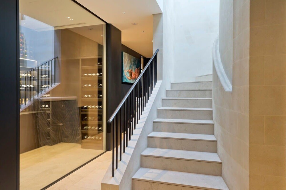 5 Bed House w/ Indoor Pool, Sauna & Private Garden - Fulham