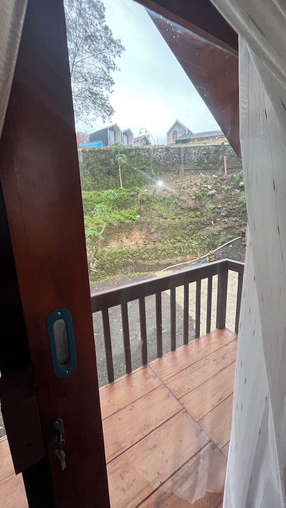 Padangsari Cabin House