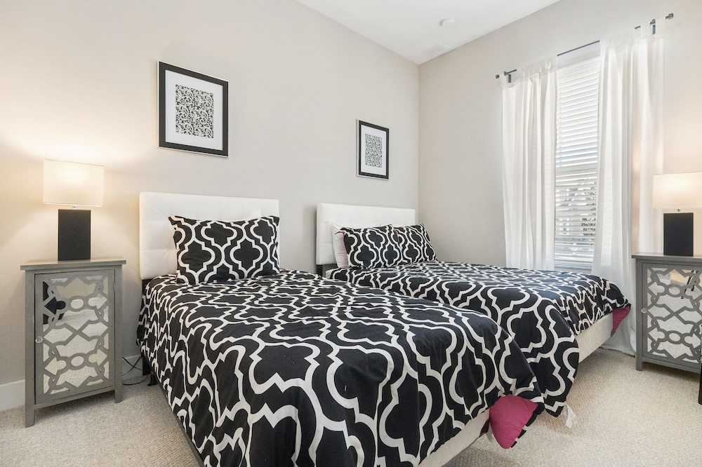 Summerville Resort 2612 - Image 2