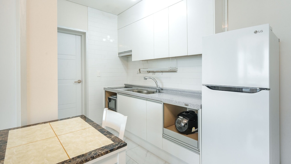 Yeosu Stay Raonpine Spa Pension