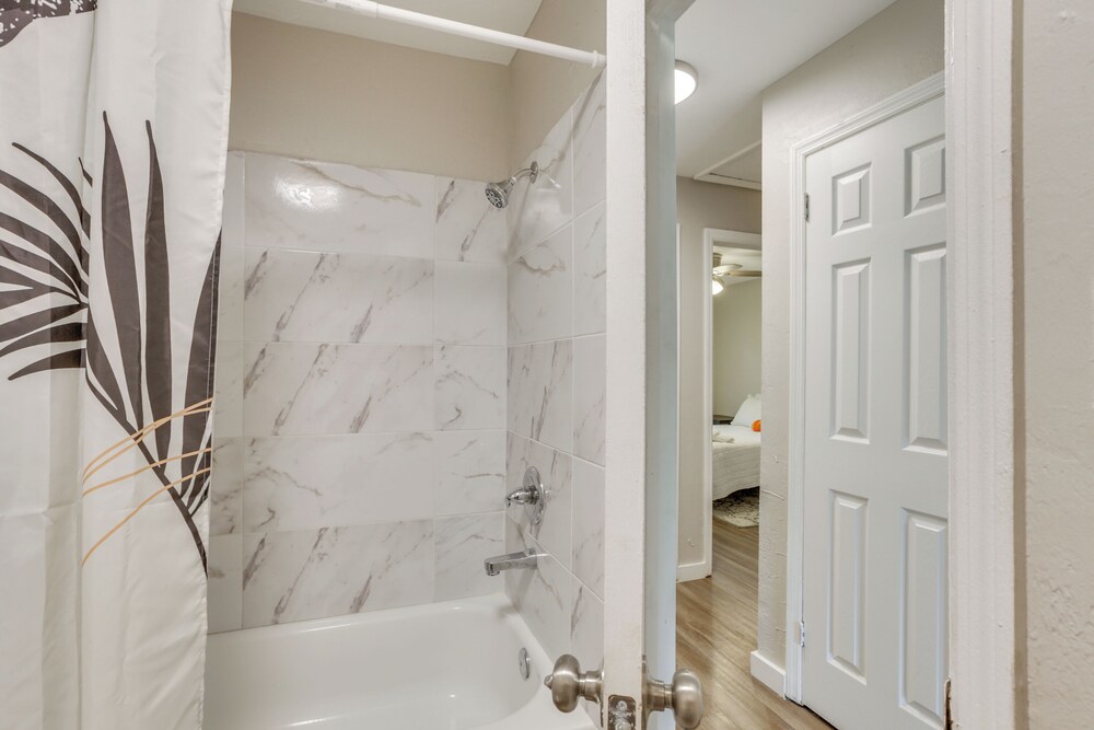 Near Dtwn & Universities: Central Tallahassee Apt!