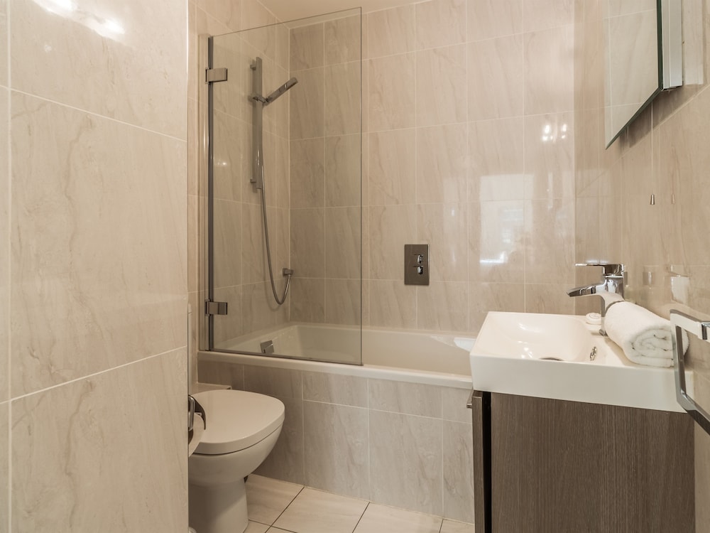 The Eamon DeVelara Suite - hiphipstay