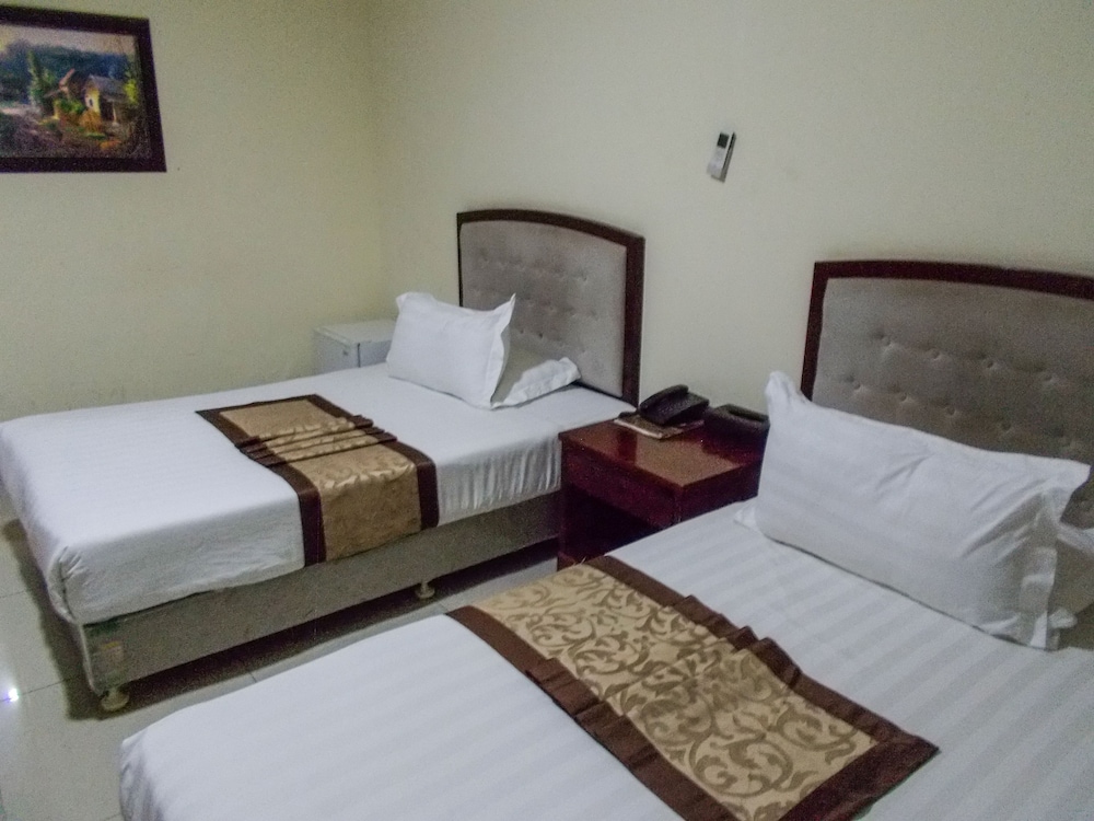 Four Pillars Lodge