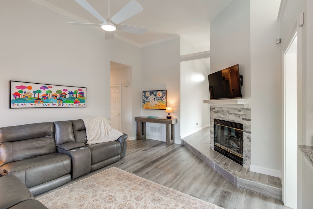 4 Mi to Lake Murray: Pet-friendly Home w/ Pool!