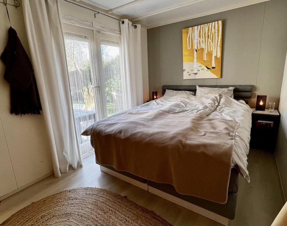 Chalet for Four Guests Near Beach