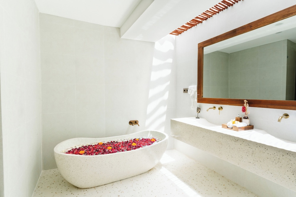 Luxury Noah Villa