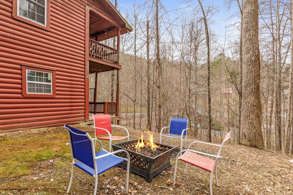 Hickory Hollow Hideaway