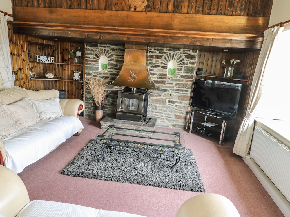 Llys Llywenan