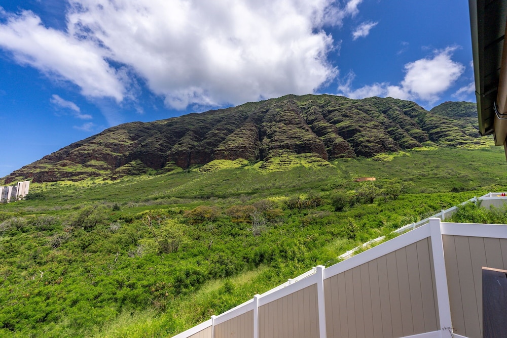 @ Marbella Lane - Mesmerizing Ocean + MT Views