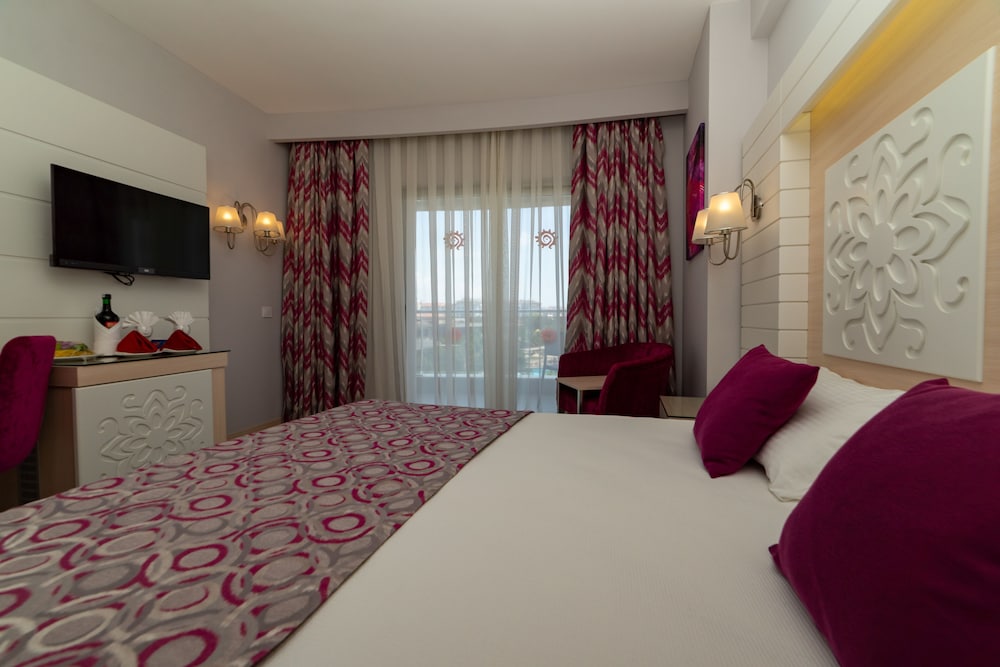 Sunmelia Beach Resort Hotel & Spa