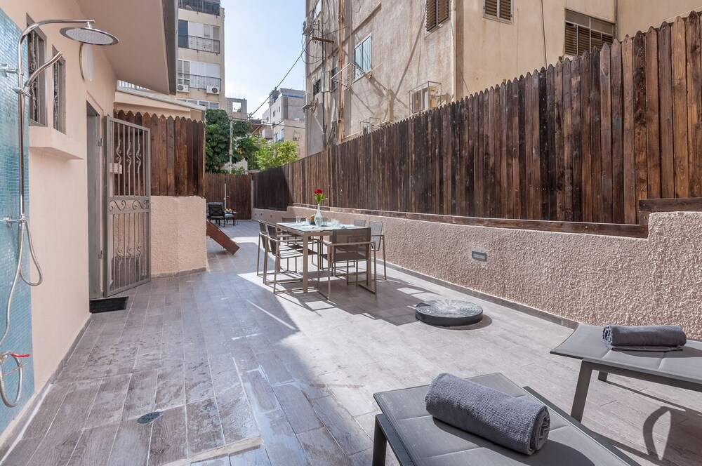 Magical Terrace Great Location Hakovshim