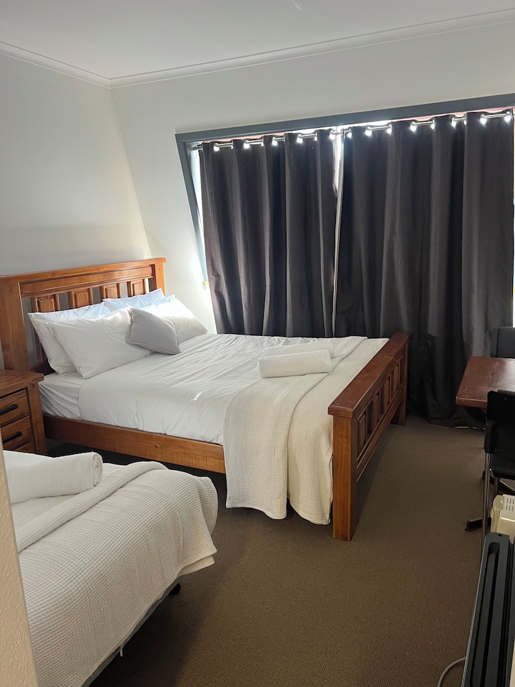 The Lodge Cooma