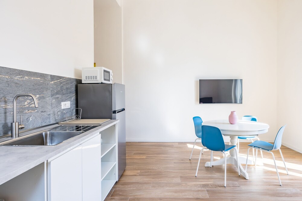 Sunny Panoramic Apartment by Napoliapartments