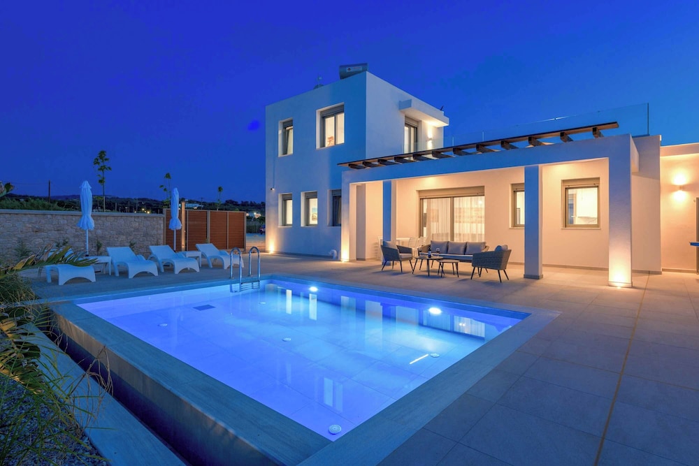 Villa Panaxia Akte