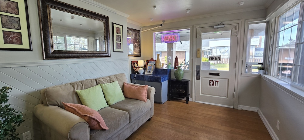 Beston Inn Seattle view 2